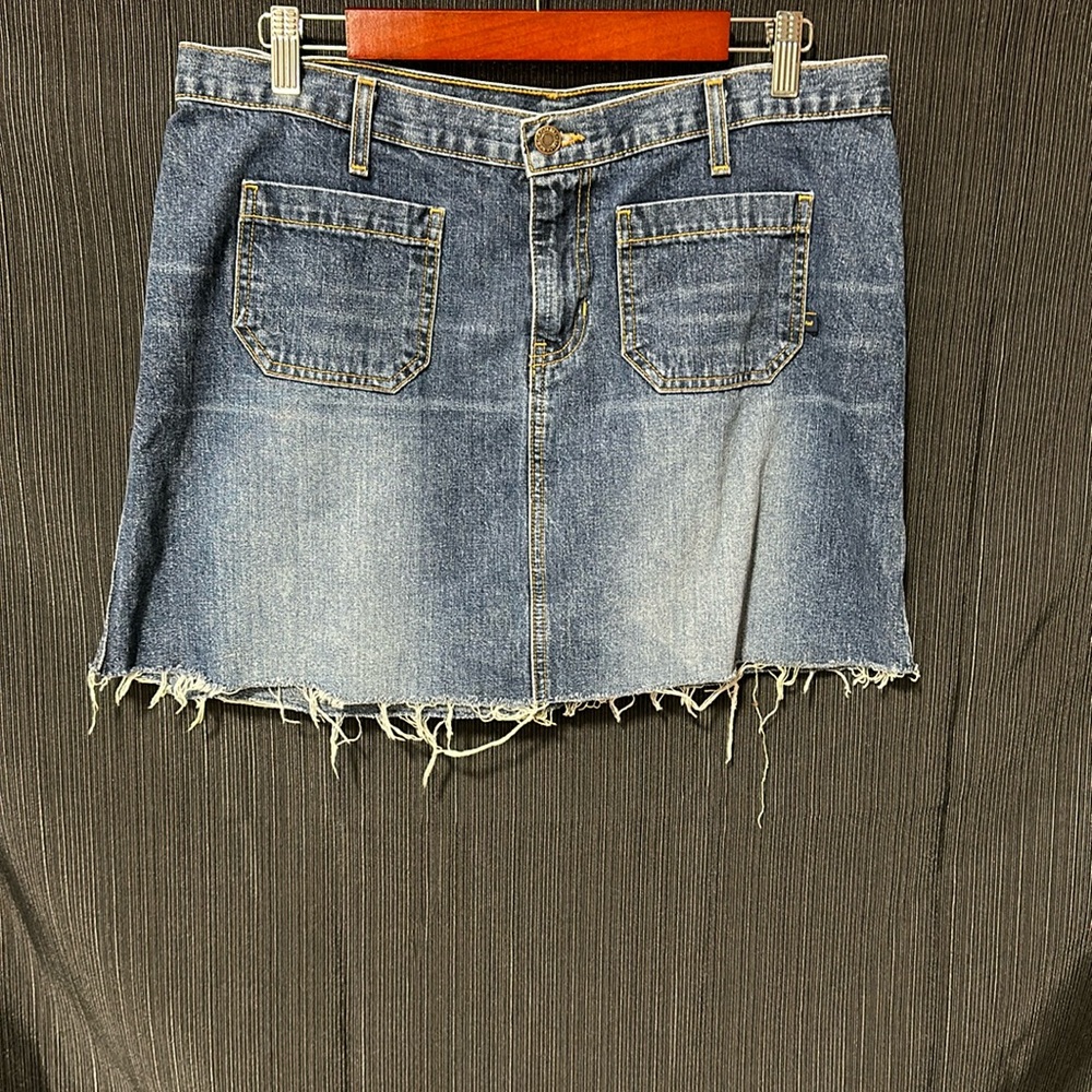 Abercrombie and Fitch Blue jeans skirt /‎ Size 12 / N-21